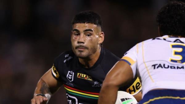 NRL:彭里斯黑豹队的明星泰兰·梅被捕，被控家庭暴力，退出了与勇士队的比赛